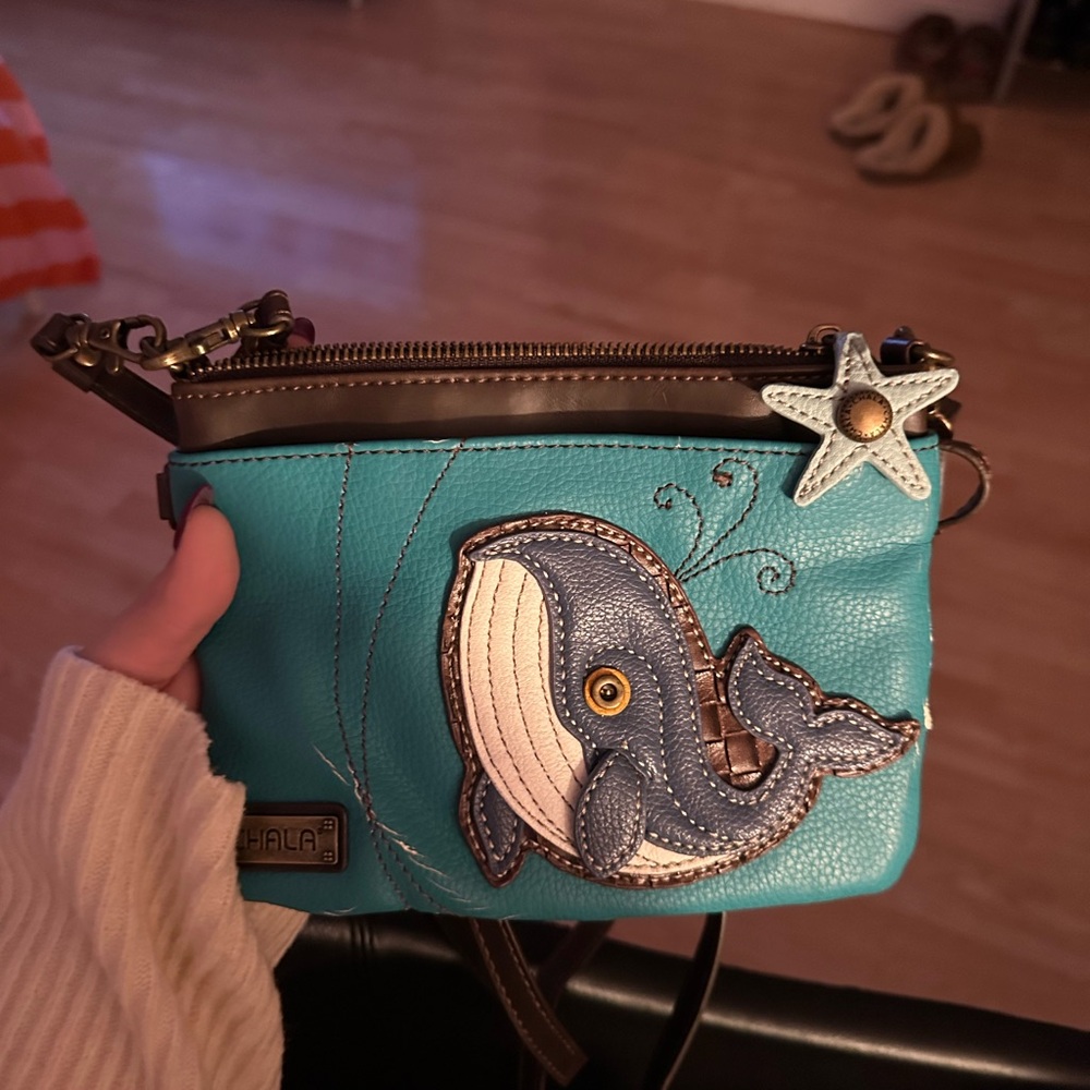 Chala whale purse